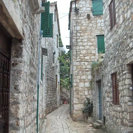 Stari Grad *